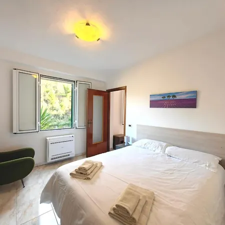 Italian Paradise - Garage, Wi Fi, Air Conditioning Villa *